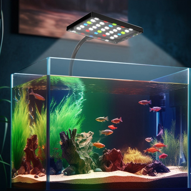 水族館 USB LED ライトフルスペクトル水生植物成長ラン - Aquarium Planted Tank Light のレビューと価格